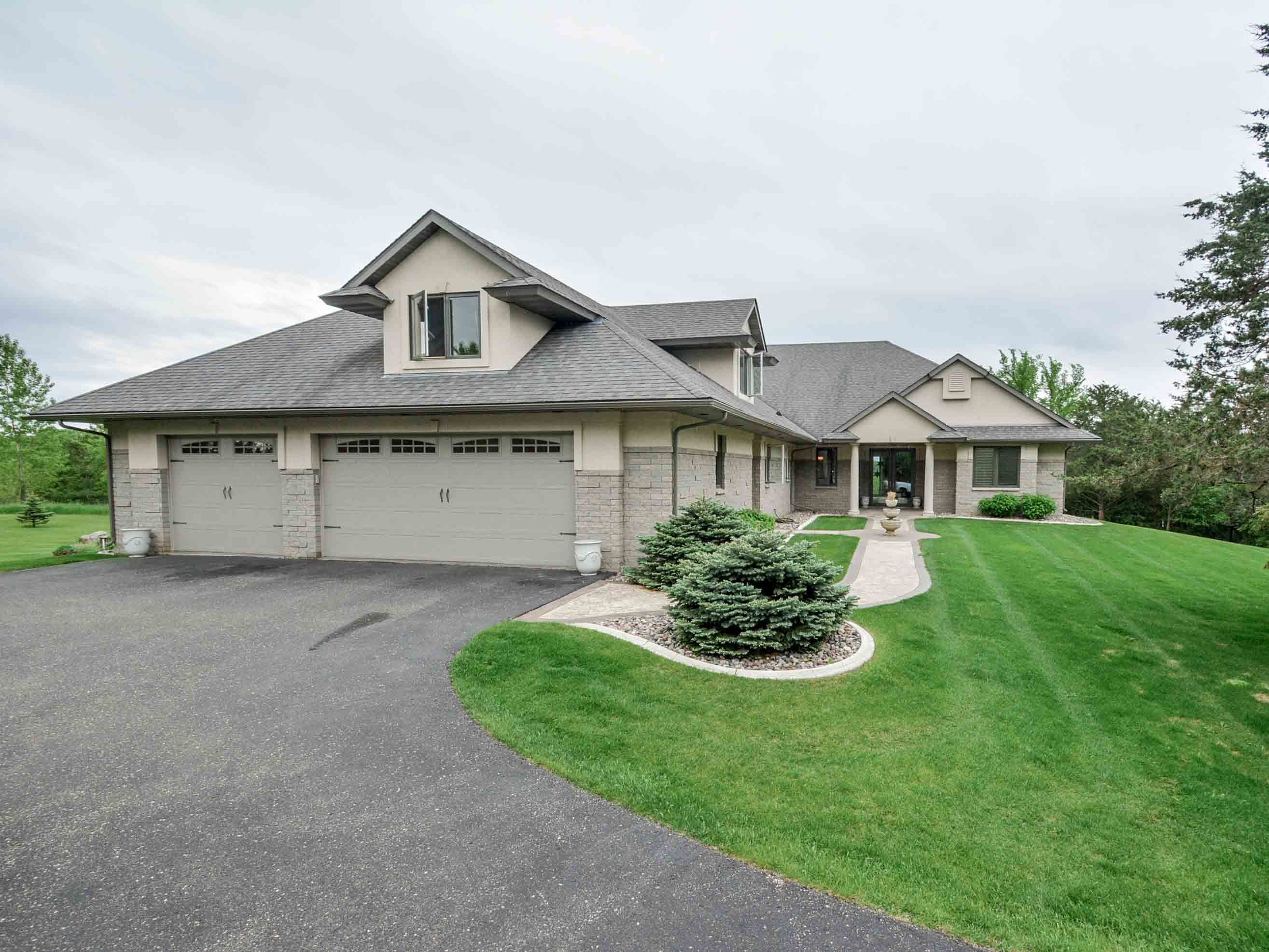 River Falls WI Home for Sale • Durham Executive Group